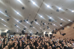 Młodzi absolwenci medycyny opuścili mury UJK