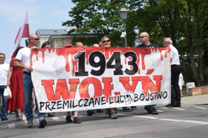 Wspomną ofiary ludobójstwa na Wołyniu. Będzie marsz i odsłonięcie pamiątkowej tablicy