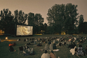 Plenerowe kino na kieleckich osiedlach