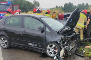 Cztery osoby w szpitalu po zderzeniu w Mirogonowicach