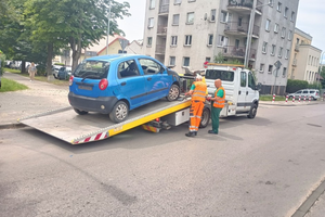 [FOTO] Wraki znikają z kieleckich ulic