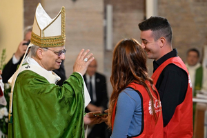 Papież zachęca, by nieść „ogień miłości”