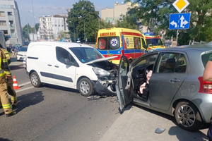 Wypadek na ul. Wojska Polskiego. Sprawcą pijany kierowca, trzy osoby w szpitalu