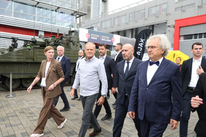 [FOTO] Trwa MSPO. Dziś targi odwiedził Donald Tusk