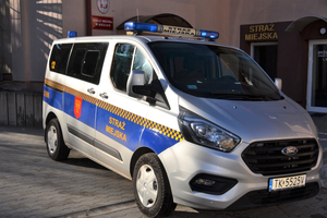 Leżał na ziemi i potrzebował pomocy… miał pięć promili alkoholu