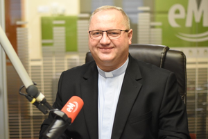 Ks. Łukasz Zygmunt: Październik miesiącem Różańca Świętego i Matki Bożej