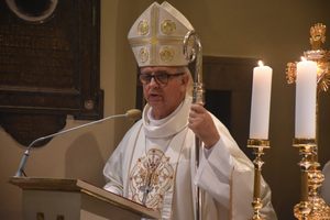Biskup Jan Piotrowski: Eucharystia jest największym darem Chrystusa