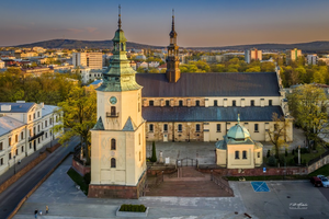 Obraz i Wiara:  Katecheza o aniołach w kieleckiej katedrze