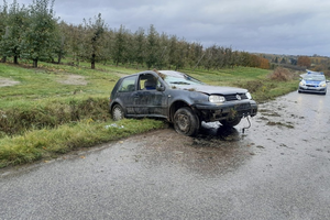 Dachowanie w Zawichoście, kierowca w szpitalu