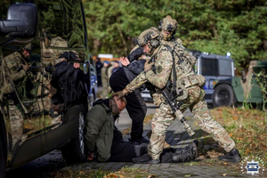 [FOTO] Drony, terroryści, zakładnicy. Wielkie ćwiczenia służb