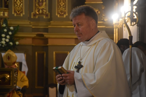 Ksiądz Zygmunt Kwieciński posłany na misje do Kazachstanu. W Piekoszowie mają nowego proboszcza