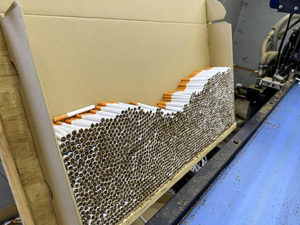 Z przestępstwa zrobili biznes. Nielegalna fabryka papierosów w powiecie kieleckim