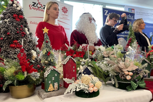 [FOTO] Świąteczne dekoracje i ozdoby kupisz w urzędach