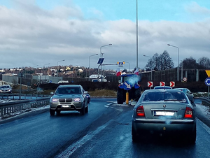 Rolnicy blokują rondo w Cedzynie