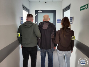 Kompletnie pijany złamał cztery zakazy jazdy i uciekał przed policjantami