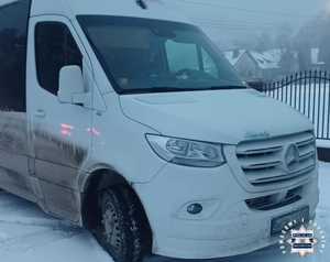 Nietrzeźwy kierowca kursowego busa przewoził pasażerów