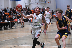 Akademicy przegrywają i tracą ważnego zawodnika