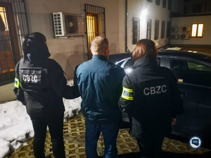 Gang handlarzy lekami rozbity. Zatrzymani lekarze, pielęgniarz i „pacjenci”