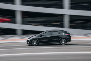 Nowe przepisy dla kierowców wchodzą w życie. Bat na piratów drogowych?