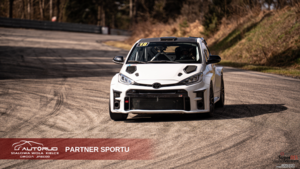 Kierowcy serii SuperOES zainaugurowali wiosnę na torze w Ćmińsku