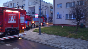 Poranny pożar w bloku przy ul. Śniadeckich w Kielcach