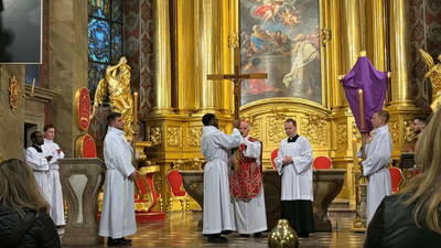 Biskup Marian Florczyk: Krzyż jest znakiem miłości