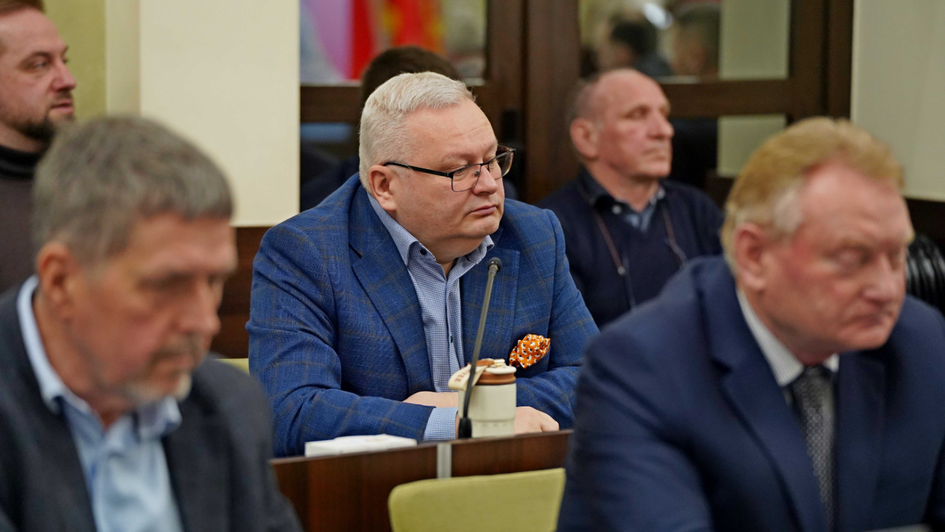 PGO odpowiada w sprawie zatrudnienia radnego