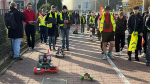 Młodzi znów zbudują łaziki z elektrośmieci