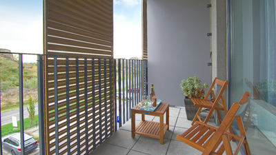 Taras gotowy na każdą pogodę - jaka podłoga naprawdę się sprawdzi?