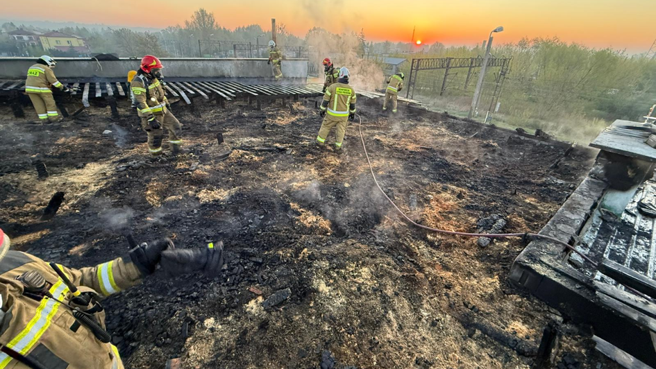 Pożar dachu hotelu w Sandomierzu