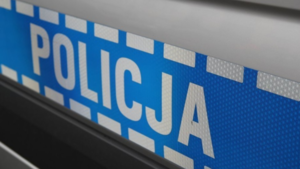 Grupa zamaskowanych osób z bronią na osiedlu Jagiellońskim w Kielcach 