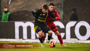 Pierwsza z dwóch batalii o utrzymanie! Korona zmierzy się z Widzewem Łódź
