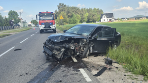 Kierowca zasnął za kierownicą, doszło do wypadku. Na miejscu LPR