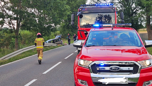Trzy samochody zderzyły się w Kijach. Pięć osób, w tym troje dzieci w szpitalu