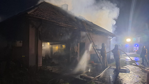 Ładowanie hulajnogi elektrycznej przyczyną pożaru