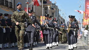 Święto Wojska Polskiego w Kielcach. Żołnierze przemaszerowali ulicami miasta