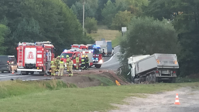 Wypadek w Ćmińsku, na drodze krajowej nr 74. Są ranni