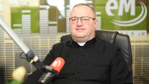 Ks. Łukasz Zygmunt: Modlitwa różańcowa wyprasza nam wiele łask 