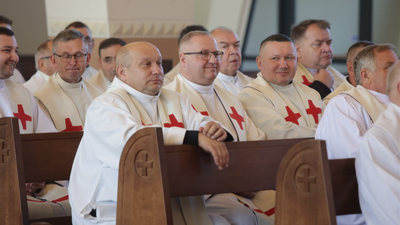 Kapłani diecezji kieleckiej spotkali się we Włoszczowie. Modlili się w sanktuarium bł. Józefa Pawłowskiego